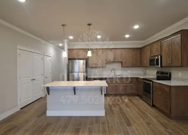 Property at 3000 N Conway Dr Unit 3010, Siloam Springs, AR, 72761, 3 beds, 2.5 baths, [object Object]