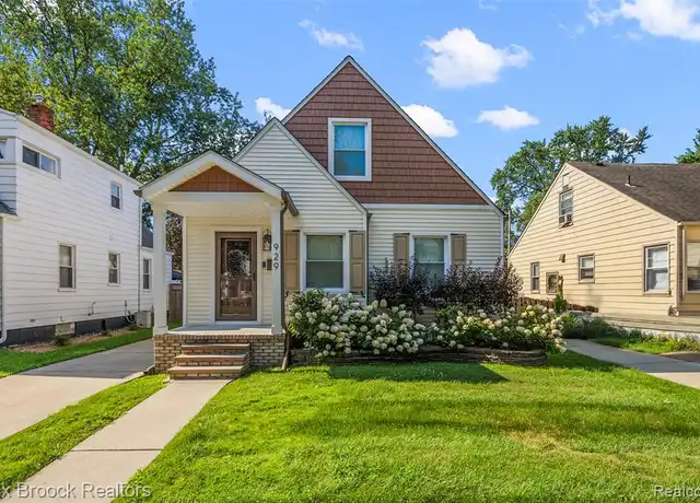 Property at 929 Cambridge Rd, Berkley, MI, 48072, 3 beds, 2 baths, [object Object]