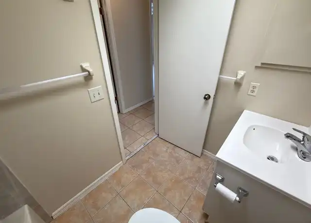 Property at 6204 W Pinedale Cir, Crystal River, FL, 34429, 3 beds, 2 baths, [object Object]