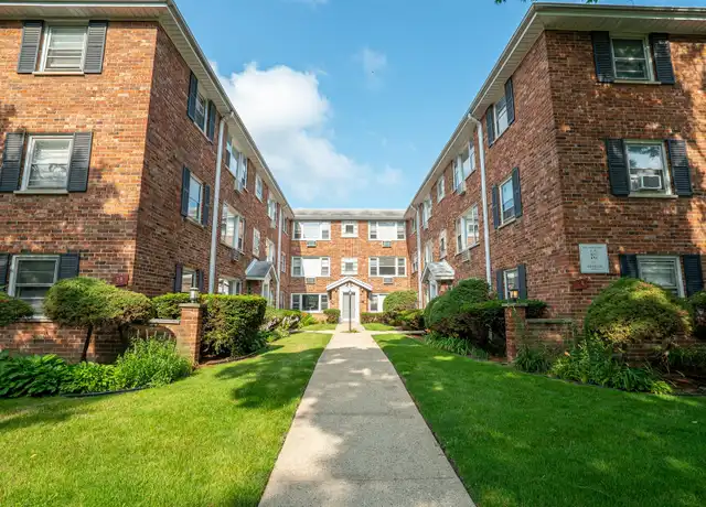 Property at 38 S Waiola Ave Unit 6, La Grange, IL, 60525, 2 beds, 1 bath, [object Object]