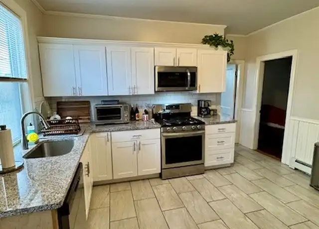 Property at 36 E Transit St Unit 1, Providence, RI, 02906, 2 beds, 1 bath, [object Object]