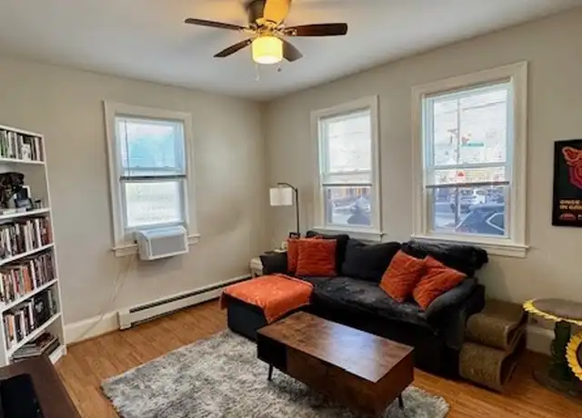 Property at 36 E Transit St Unit 1, Providence, RI, 02906, 2 beds, 1 bath, [object Object]