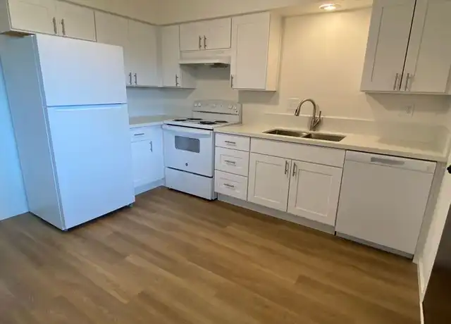 Property at 17925 E Burnside St Unit 107, Portland, OR, 97233, 2 beds, 1 bath, [object Object]