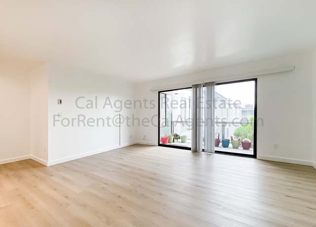 Photo of 4 Anchor Dr Unit F433, Emeryville, CA 94608