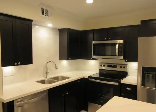 Property at 300 Pecore St Unit 1, Houston, TX, 77009, 1 bed, 1 bath, [object Object]