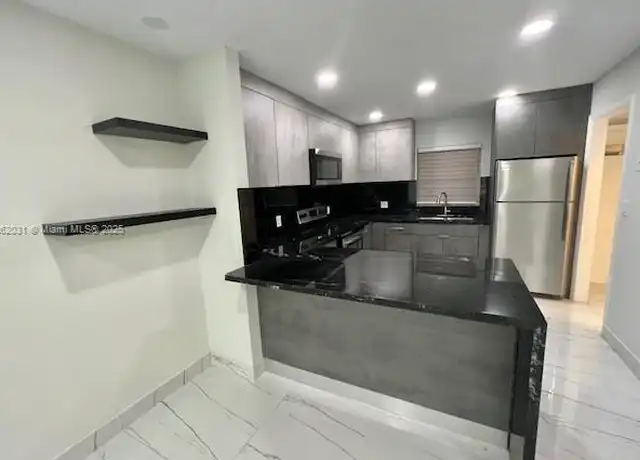 Property at 5140 SW 40th Ave Unit 27C, Fort Lauderdale, FL, 33314, 2 beds, 2 baths, [object Object]