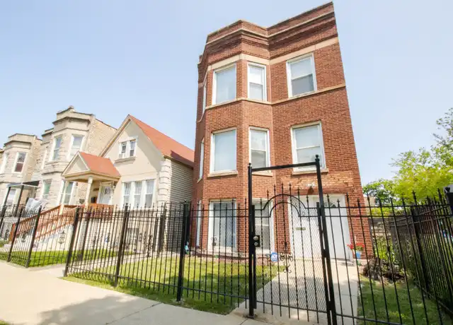 Property at 4702 W Fulton St Unit 2, Chicago, IL, 60644, 2 beds, 1 bath, [object Object]