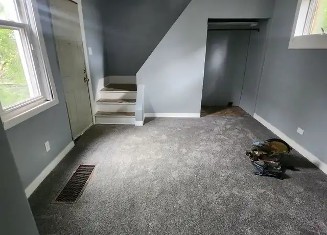 Property at 815 W 17th St Unit 3, Erie, PA, 16502, 1 bed, 1 bath, [object Object]