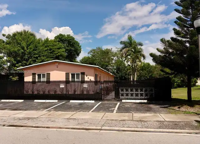Property at 612 NW 10th Ter Unit B, Fort Lauderdale, FL, 33311, 2 beds, 1 bath, [object Object]