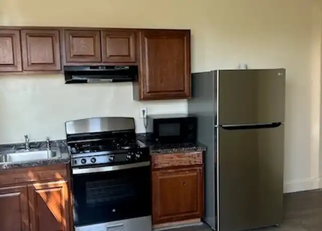 Property at 2300 N Fulton Ave Unit B, Baltimore, MD, 21217, 1 bed, 1 bath, [object Object]
