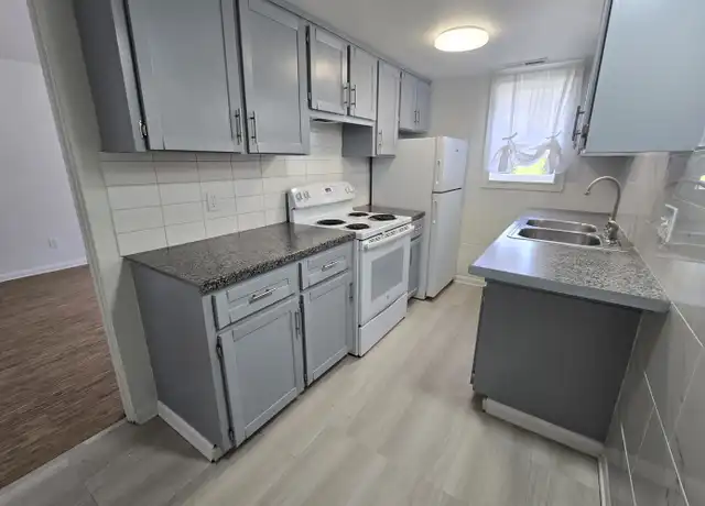 Property at 1734 Cromwell Dr Unit 2, Akron, OH, 44313, 2 beds, 1 bath, [object Object]