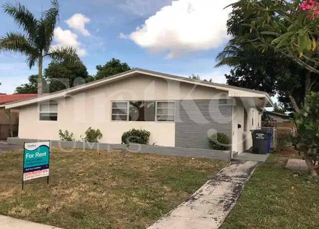Property at 1211 N 74th Way, Hollywood, FL, 33024, 4 beds, 2 baths, [object Object]