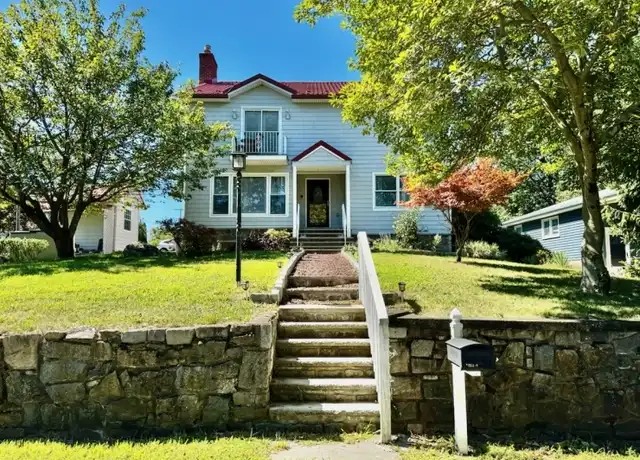 Property at 2 Papakating Rd, Hopatcong, NJ, 07843, 5 beds, 4 baths, [object Object]