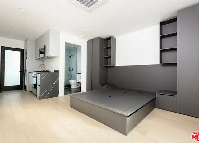 Property at 1325 Cabrillo Ave Unit 5, Venice, CA, 90291, 0 beds, 1 bath, [object Object]