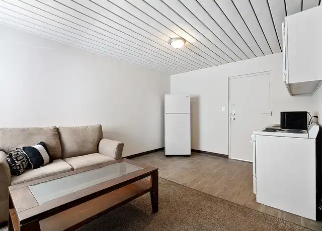 Property at Saint Germain Square - 516 S Rawlings St, Carbondale, IL, 62901, 1 bed, 1 bath, [object Object]