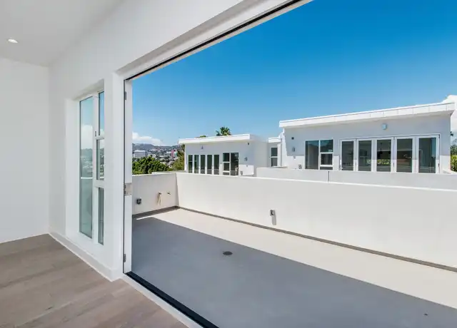 Property at 857 1/2 Hyperion Ave, Los Angeles, CA, 90029, 3 beds, 3.5 baths, [object Object]