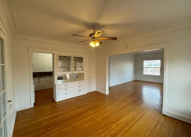 Property at Oxford Apartments - 702 S Bernard St, Spokane, WA, 99204, 2 beds, 1 bath, [object Object]