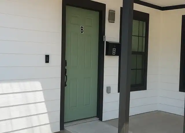 Property at 7317 Briefway St Unit B, Houston, TX, 77087, 3 beds, 2 baths, [object Object]