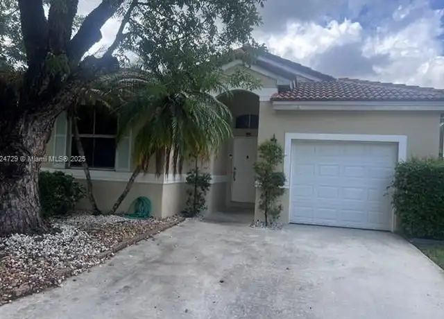 Property at 14909 SW 50th Ct, Davie, FL, 33331, 3 beds, 2 baths, [object Object]