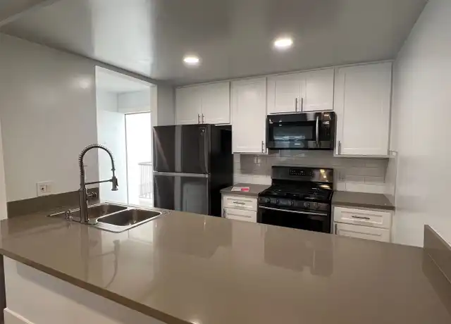 Property at 16550 Vanowen St Unit 103, Van Nuys, CA, 91406, 1 bed, 1 bath, [object Object]