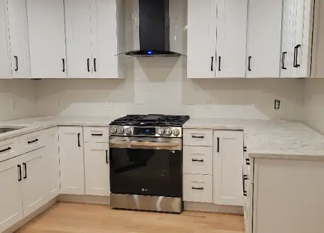 Property at 17 Everett St Unit 1, Medford, MA, 02155, 1 bed, 2 baths, [object Object]