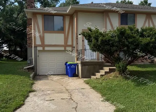 Property at 12913 W 61st Ter Unit 1, Shawnee, KS, 66216, 2 beds, 1.5 baths, [object Object]