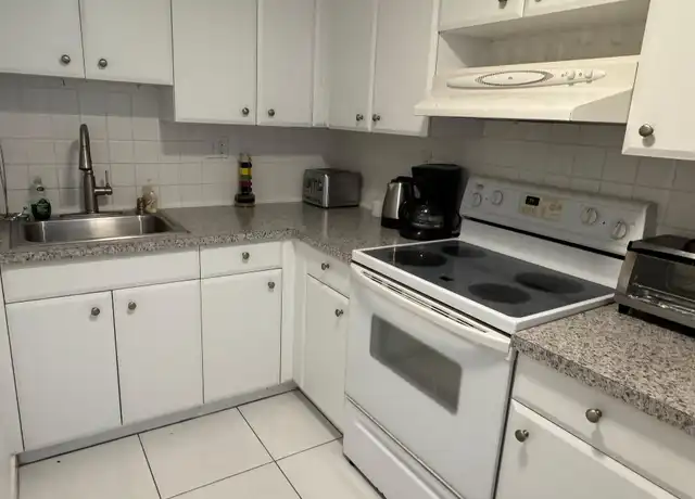 Property at 3000 Riomar St #706, Fort Lauderdale, FL, 33304, 1 bed, 1 bath, [object Object]
