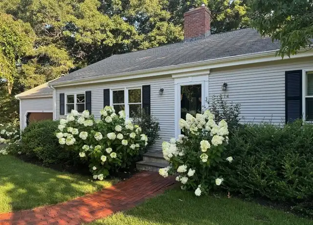 Property at 14 Lilac Cir, Wellesley, MA, 02482, 6 beds, 3 baths, [object Object]