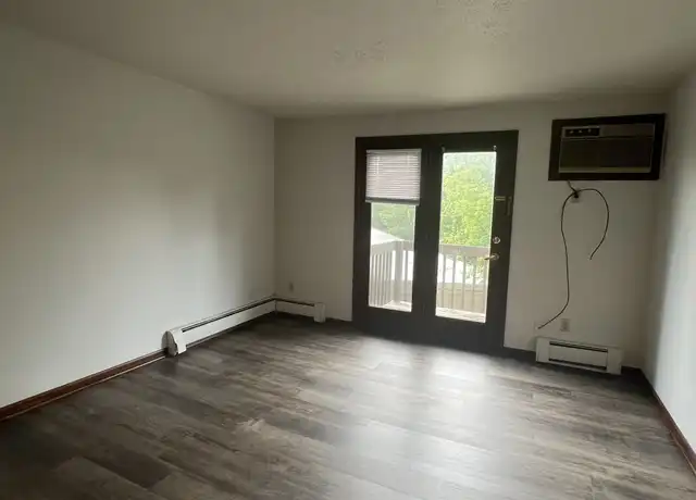 Property at 1877 Turner Blvd Unit I, Elyria, OH, 44035, 2 beds, 1 bath, [object Object]