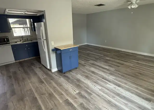 Property at 1811 East Dr, Clearwater, FL, 33755, 2 beds, 1 bath, [object Object]