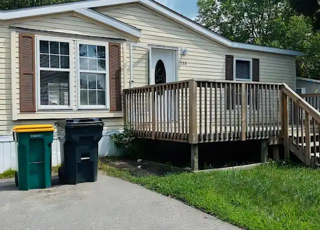Property at 138 Maynard Cir, Oxford, MI, 48371, 3 beds, 2 baths, [object Object]