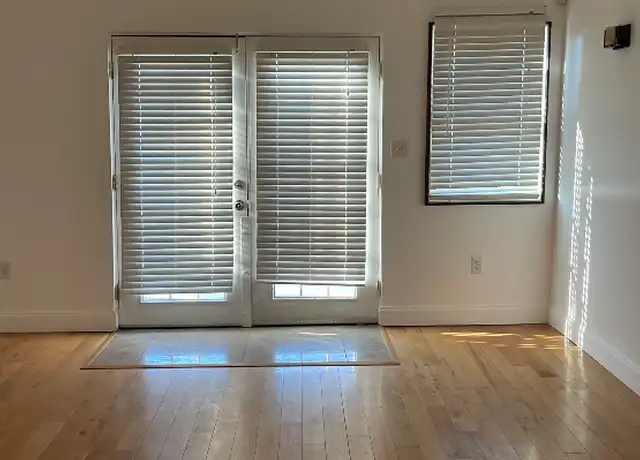 Property at 1425 W Baltimore St Unit 3, Baltimore, MD, 21223, 1 bed, 1 bath, [object Object]