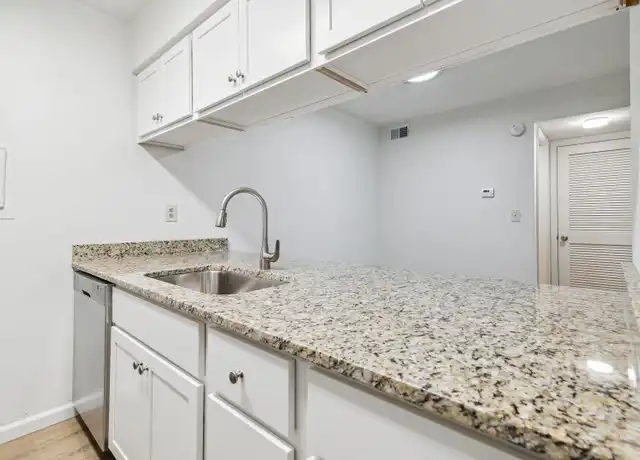 Property at 524 Aylesbury Dr Unit 512/101, Virginia Beach, VA, 23462, 2 beds, 1 bath, [object Object]