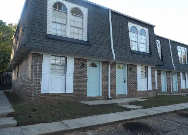 Property at 138 Patterson Dr Unit 138, Ozark, AL, 36360, 2 beds, 1.5 baths, [object Object]