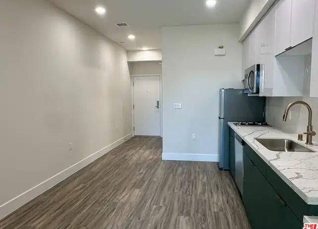 Property at 1037 Dewey Ave Unit 210, Los Angeles, CA, 90006, 1 bed, 1 bath, [object Object]