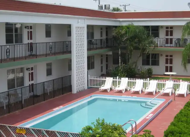 Property at 1401 S Federal Hwy Unit 208, Lake Worth, FL, 33460, 1 bed, 1 bath, [object Object]