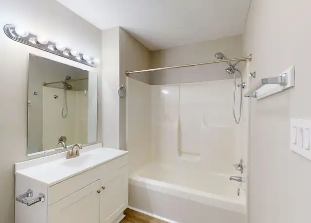 Property at Caldwell Court Apartments! - 3002 Caldwell Ct, Greenville, NC, 27834, 1-2 bed, 1 bath, [object Object]