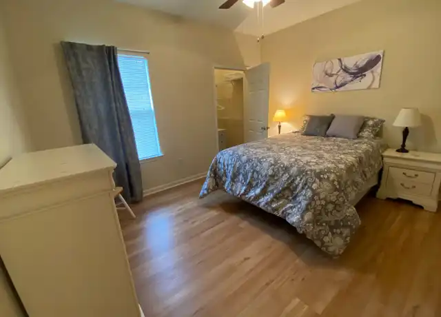 Property at 800 Vista Lake Dr #208, Candler, NC, 28715, 3 beds, 2 baths, [object Object]