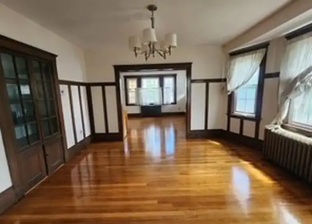 Property at 133 Willow St Unit 2, Quincy, MA, 02170, 4 beds, 1 bath, [object Object]