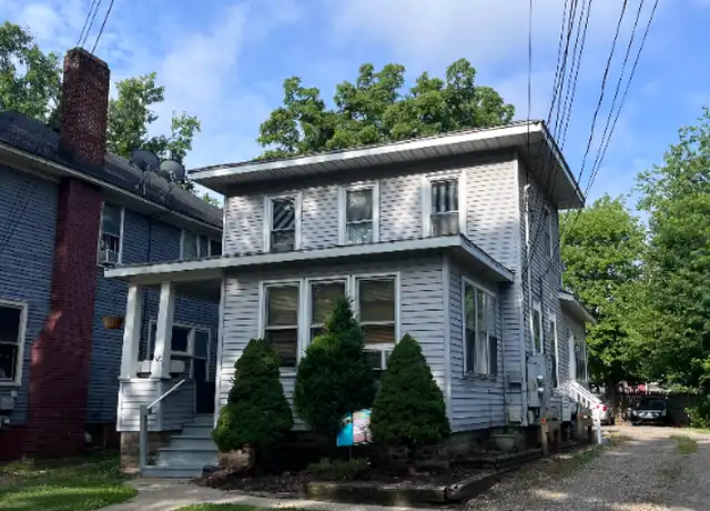Property at 520 Oak St Unit 3, Kalamazoo, MI, 49007, 1 bed, 1 bath, [object Object]