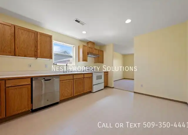 Property at 1125 Alder St, Quincy, WA, 98848, 3 beds, 2 baths, [object Object]