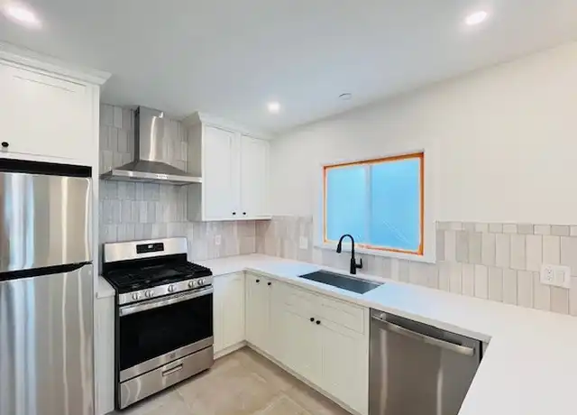 Property at 1946 S Bronson Ave, Los Angeles, CA, 90018, 2 beds, 1.5 baths, [object Object]