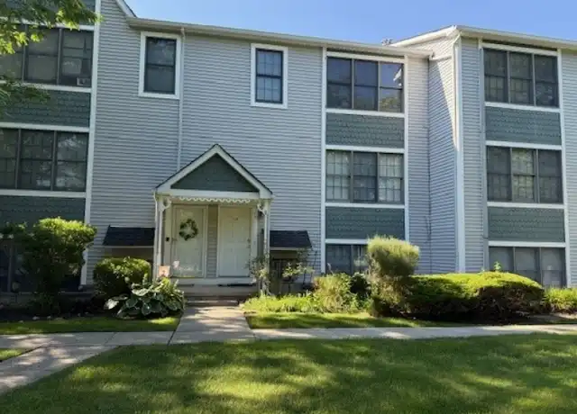 Property at 112 Heritage Ln, Hamburg, NJ, 07419, 2 beds, 1.5 baths, [object Object]