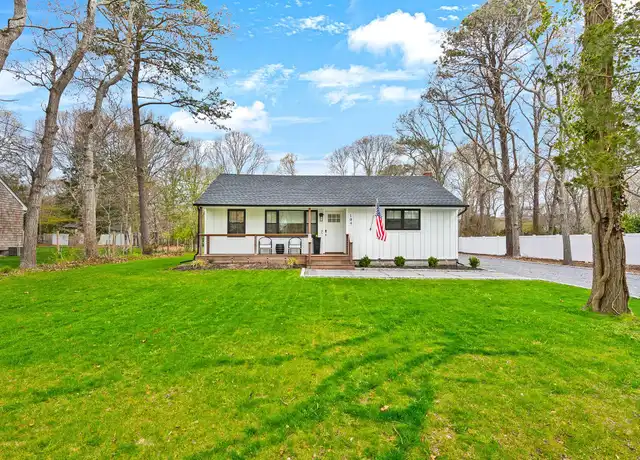 Property at 104 W Tiana Rd, Hampton Bays, NY, 11946, 3 beds, 1.5 baths, [object Object]