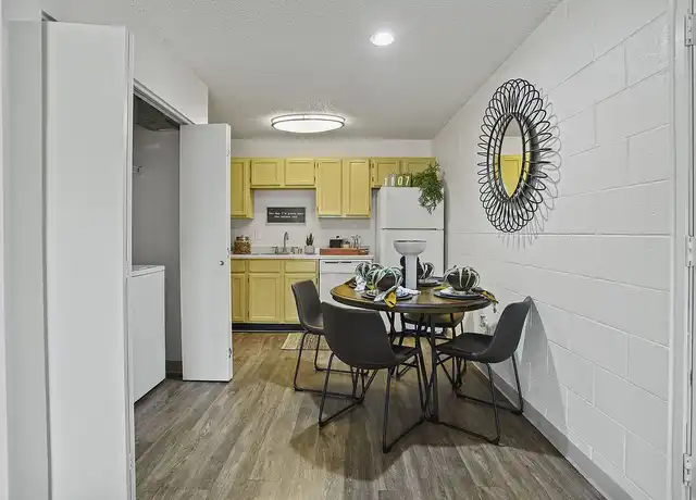 Property at Phoenix Apts. - 7401 Phoenix Ave, El Paso, TX, 79915, 1-3 bed, 1-2 bath, [object Object]