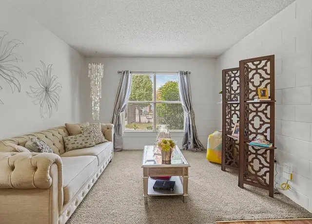 Photo of 7401 Phoenix Ave, El Paso, TX 79915