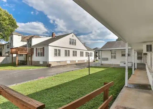 Property at 1009 E Walnut St, Springfield, MO, 65806, 1 bed, 1 bath, [object Object]