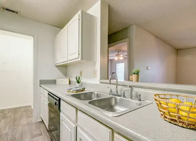 Property at Rivoli Run Apartments - 200 Charter Ln, Macon, GA, 31210, 1 bed, 1 bath, [object Object]