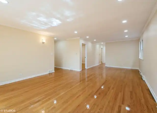 Property at 2623 W Arthur Ave Unit 3, Chicago, IL, 60645, 4 beds, 2 baths, [object Object]