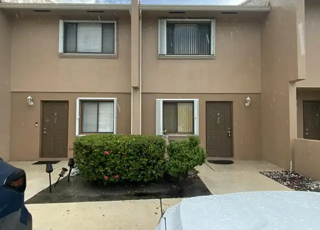 Property at 139 Sparrow Dr Unit 2G, Royal Palm Beach, FL, 33411, 2 beds, 1.5 baths, [object Object]